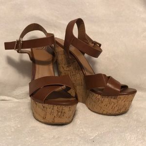 HEART in D Summer Brown Wedges